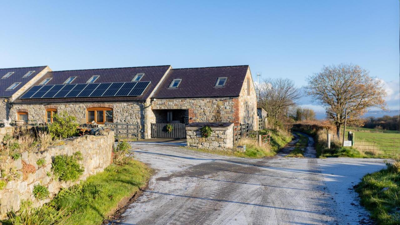 Stunning Rural With Idyllic Views & Great Location Apartment